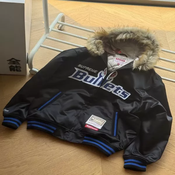 슈프림 새틴 루즈핏 팀 로고 후드 재킷