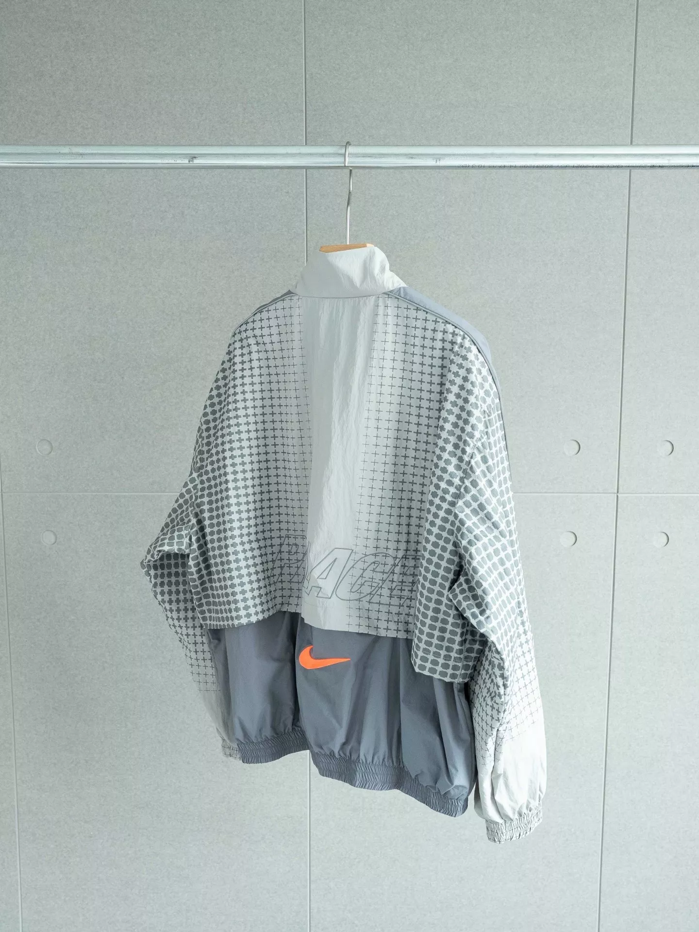 나이키 체크 배색 팀 엠블럼 스탠드칼라 집업 재킷 상세 이미지 5