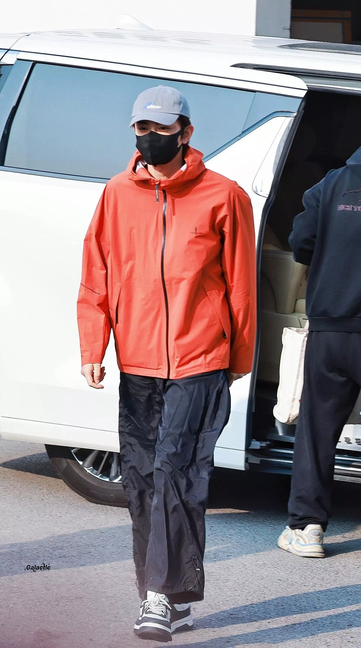 비음러펀 경량 삼방 후드 하드쉘 재킷 상세 이미지 43