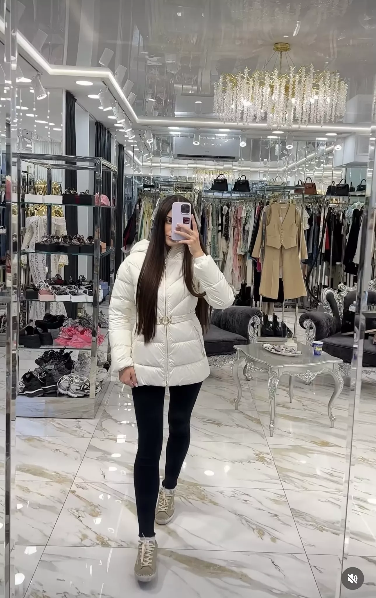 몽클레어 벨트 슬림핏 후드 집업 미들 패딩 상세 이미지 14