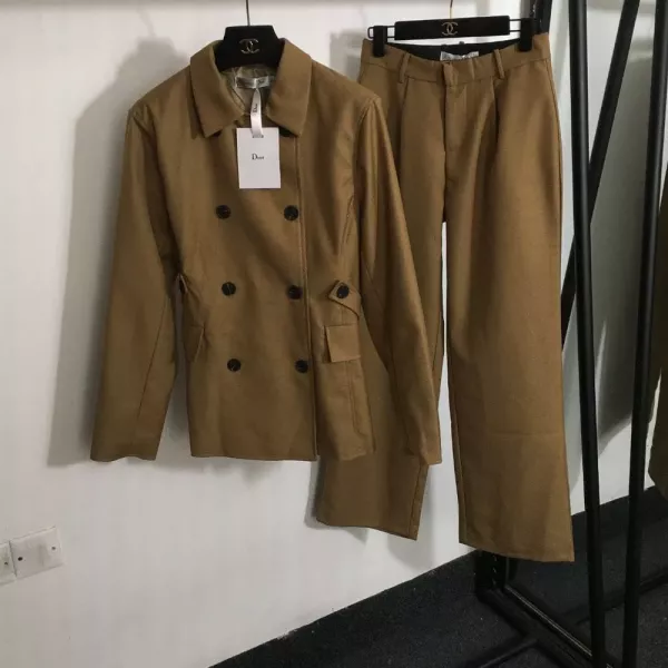 디올 더블브레스트 허리라인 재킷 스트레이트 팬츠 정장 세트