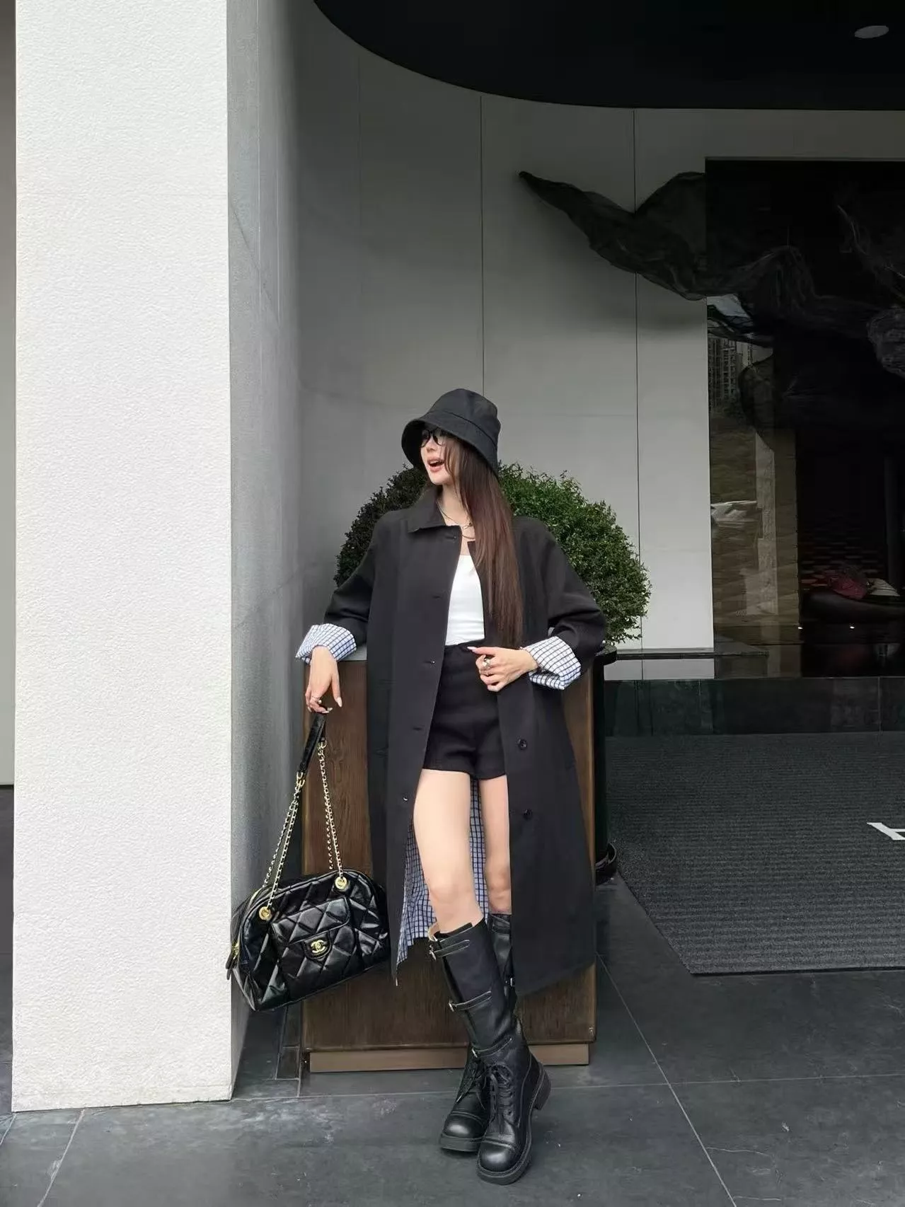 미우미우 레터 패치 백카라 롱 트렌치 코트 상세 이미지 30
