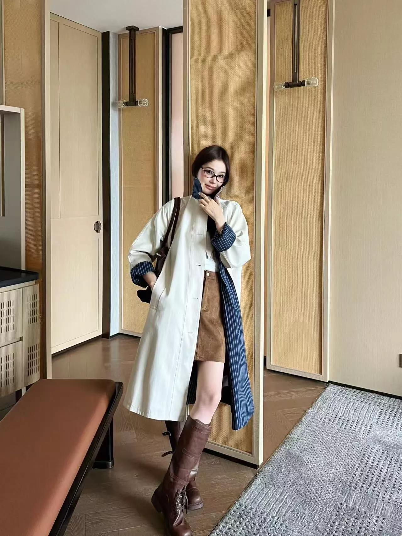 미우미우 레터 패치 백카라 롱 트렌치 코트 상세 이미지 22