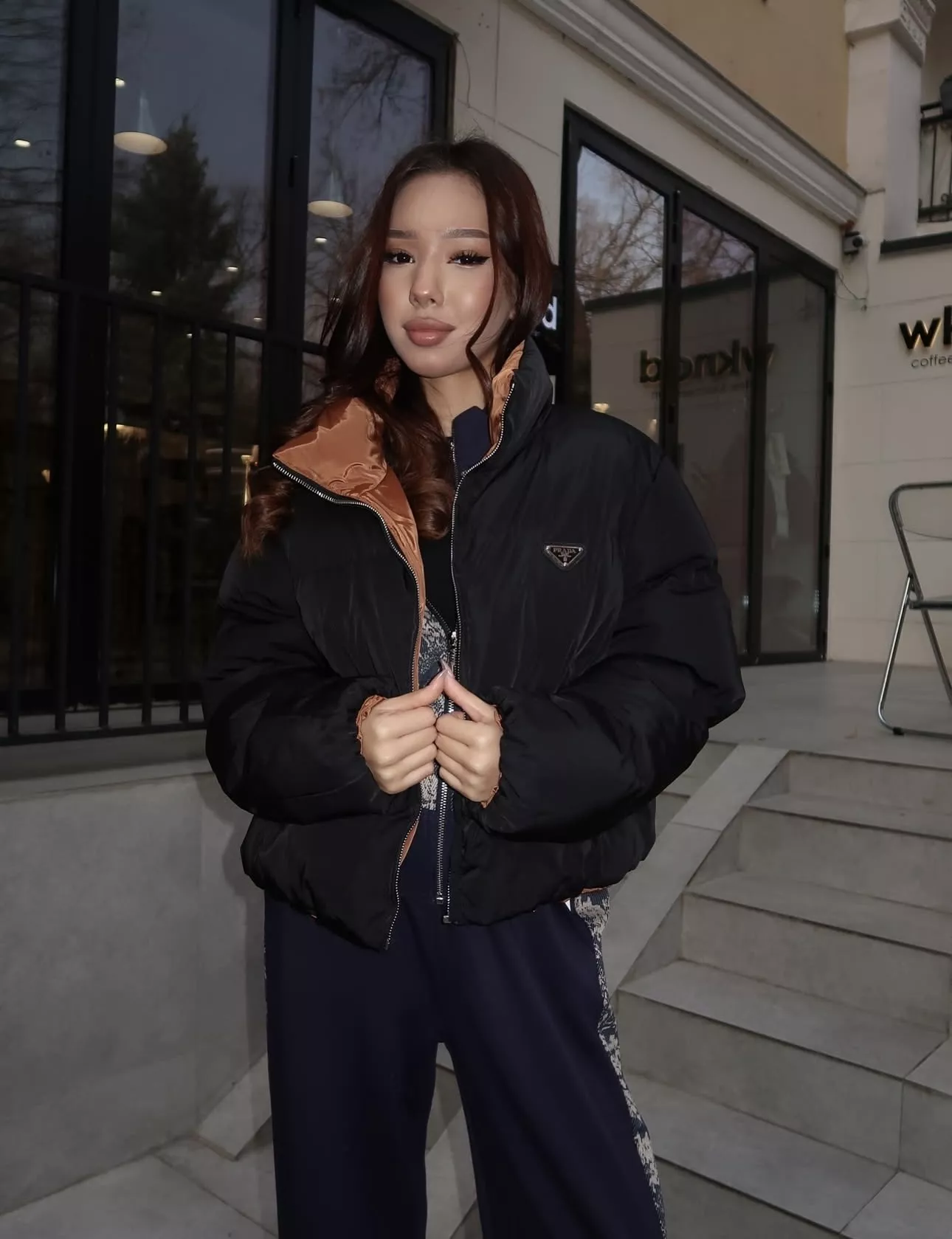 프라다 로고 삼각 장식 배색 안감 쇼트 패딩 재킷 상세 이미지 10