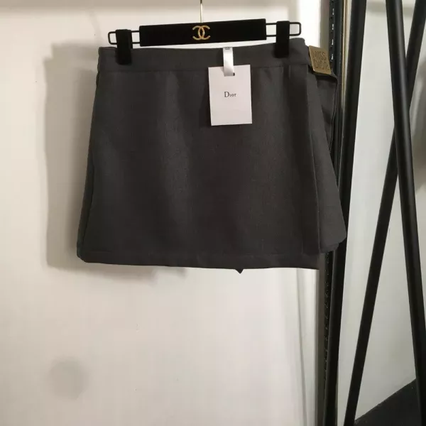 디올 MISS 금속 로고 쇼트 팬츠 스커트