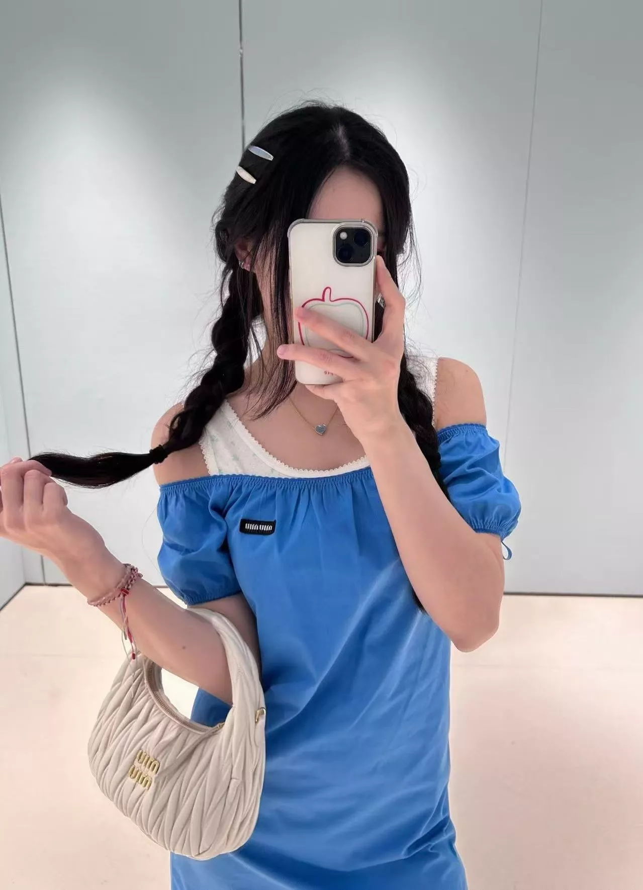 미우미우 레터 패치 오프숄더 반소매 미니 원피스 상세 이미지 21