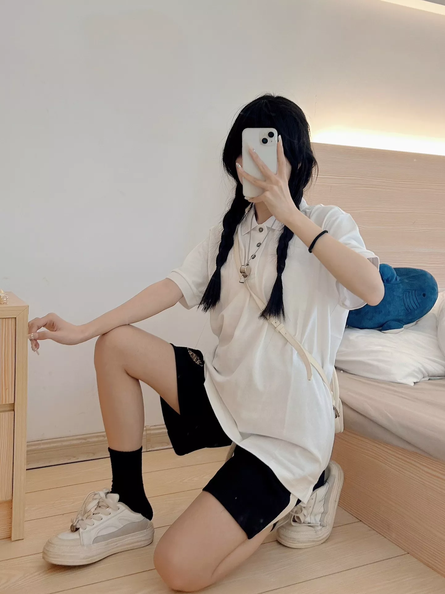디올 자수 클라우드 레터링 반소매 폴로 셔츠 상세 이미지 14