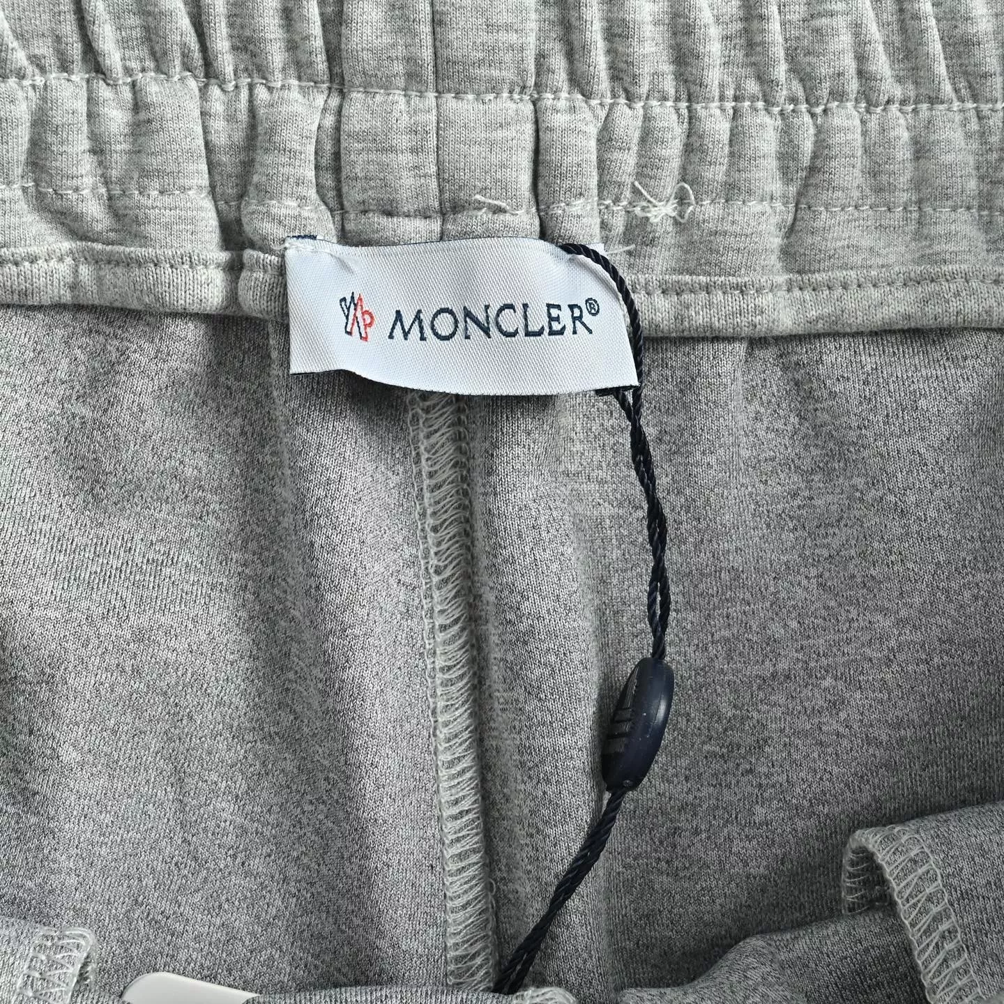 몽클레어 자수 로고 루즈핏 니트 쇼츠 상세 이미지 5