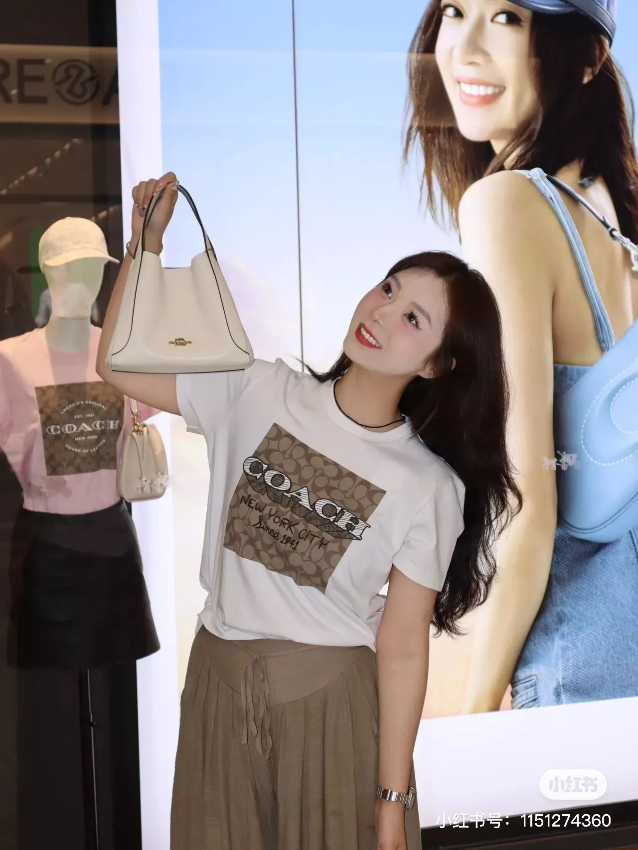 코치 그래픽 프린트 코튼 반소매 티셔츠 상세 이미지 18