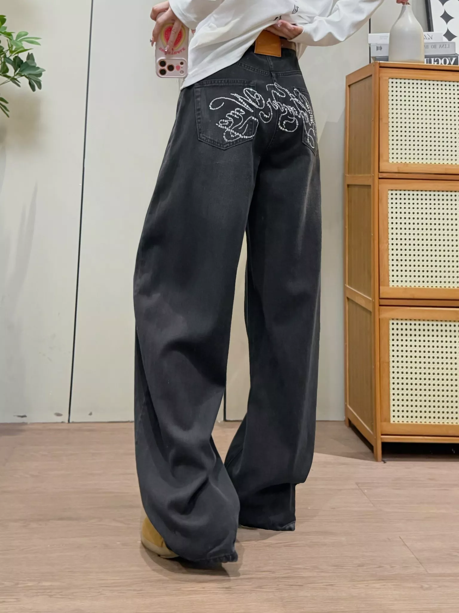 알렉산더왕 워싱 워터드롭 장식 커브드 데님 팬츠 상세 이미지 33