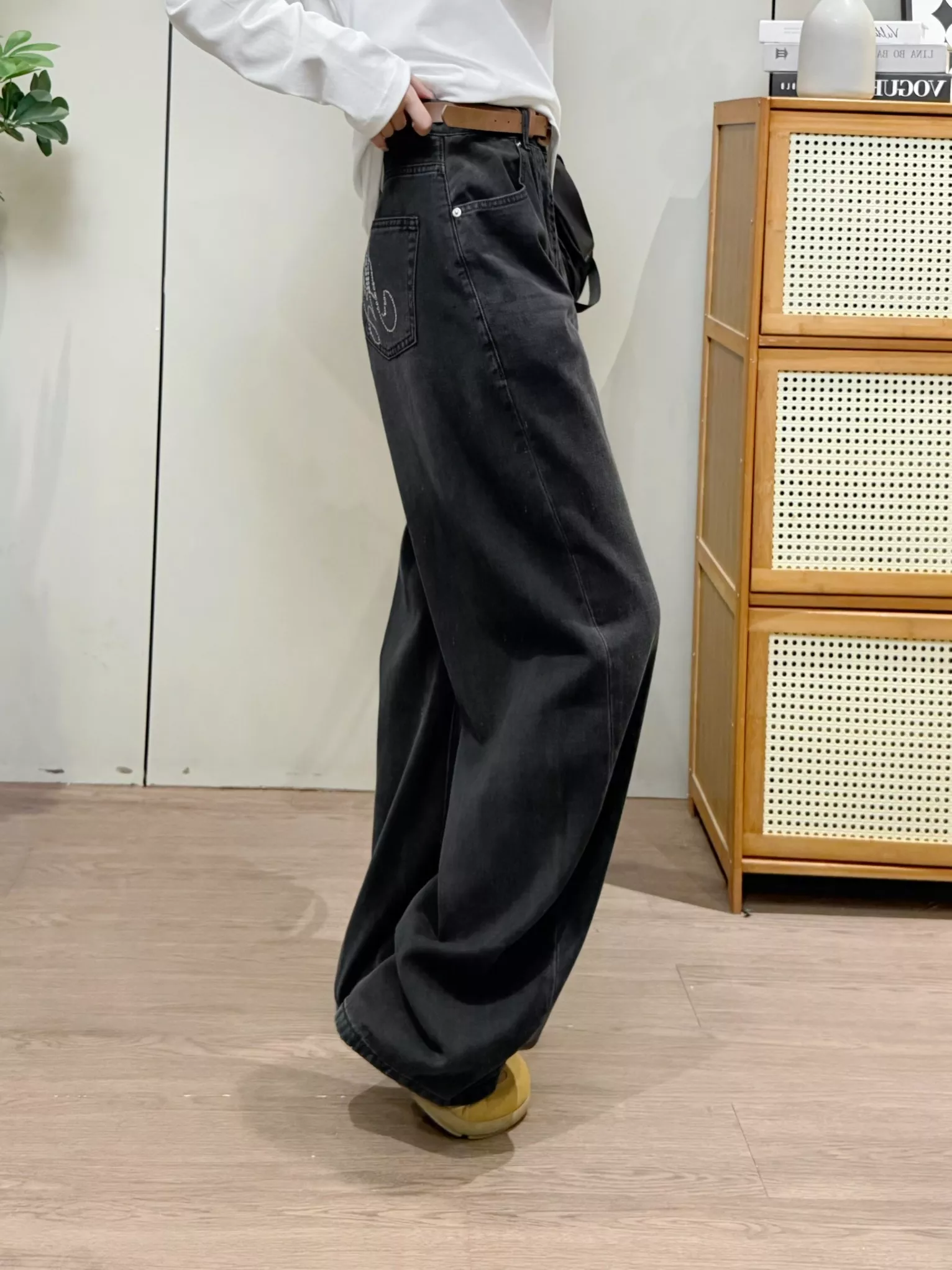 알렉산더왕 워싱 워터드롭 장식 커브드 데님 팬츠 상세 이미지 32