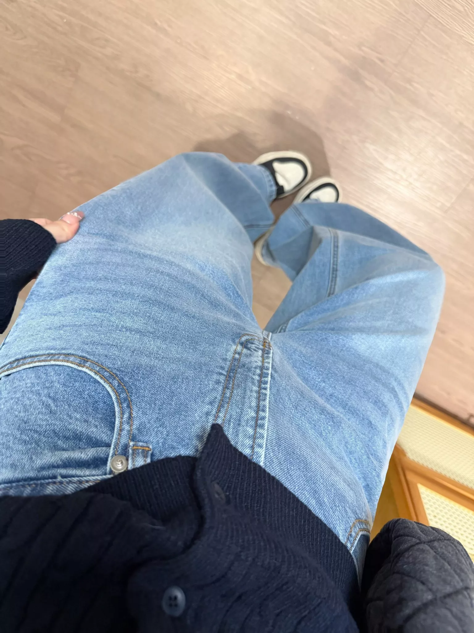 알렉산더왕 워싱 워터드롭 장식 커브드 데님 팬츠 상세 이미지 42
