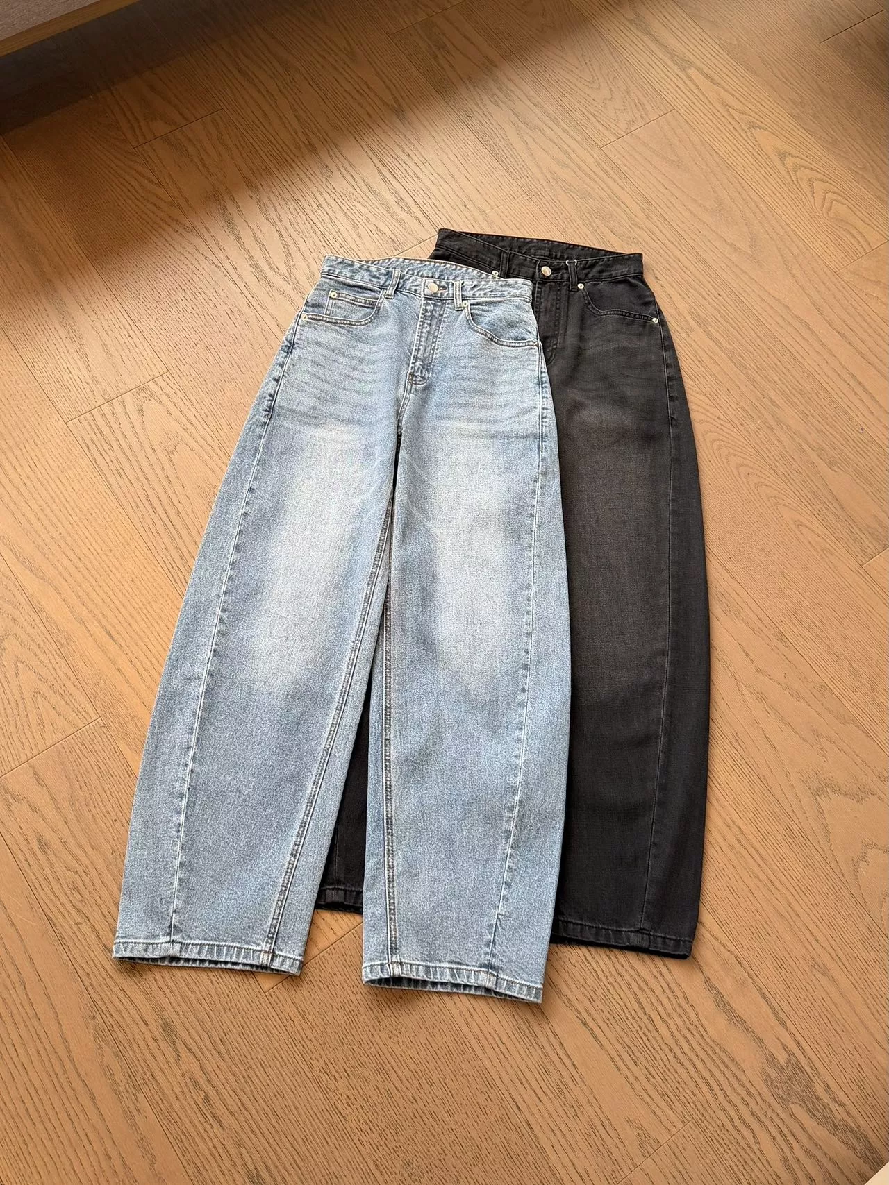 알렉산더왕 워싱 워터드롭 장식 커브드 데님 팬츠 상세 이미지 7