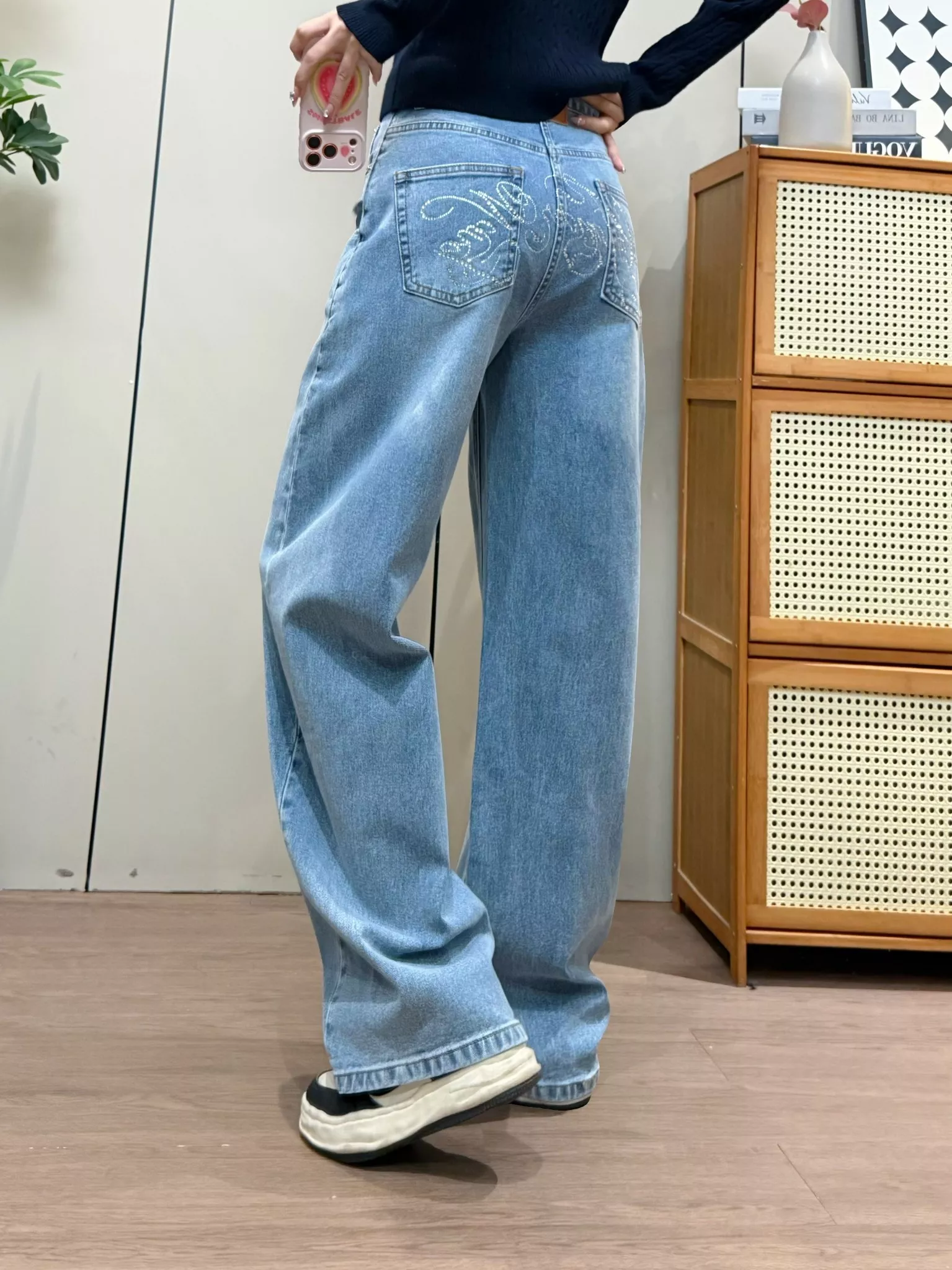 알렉산더왕 워싱 워터드롭 장식 커브드 데님 팬츠 상세 이미지 41
