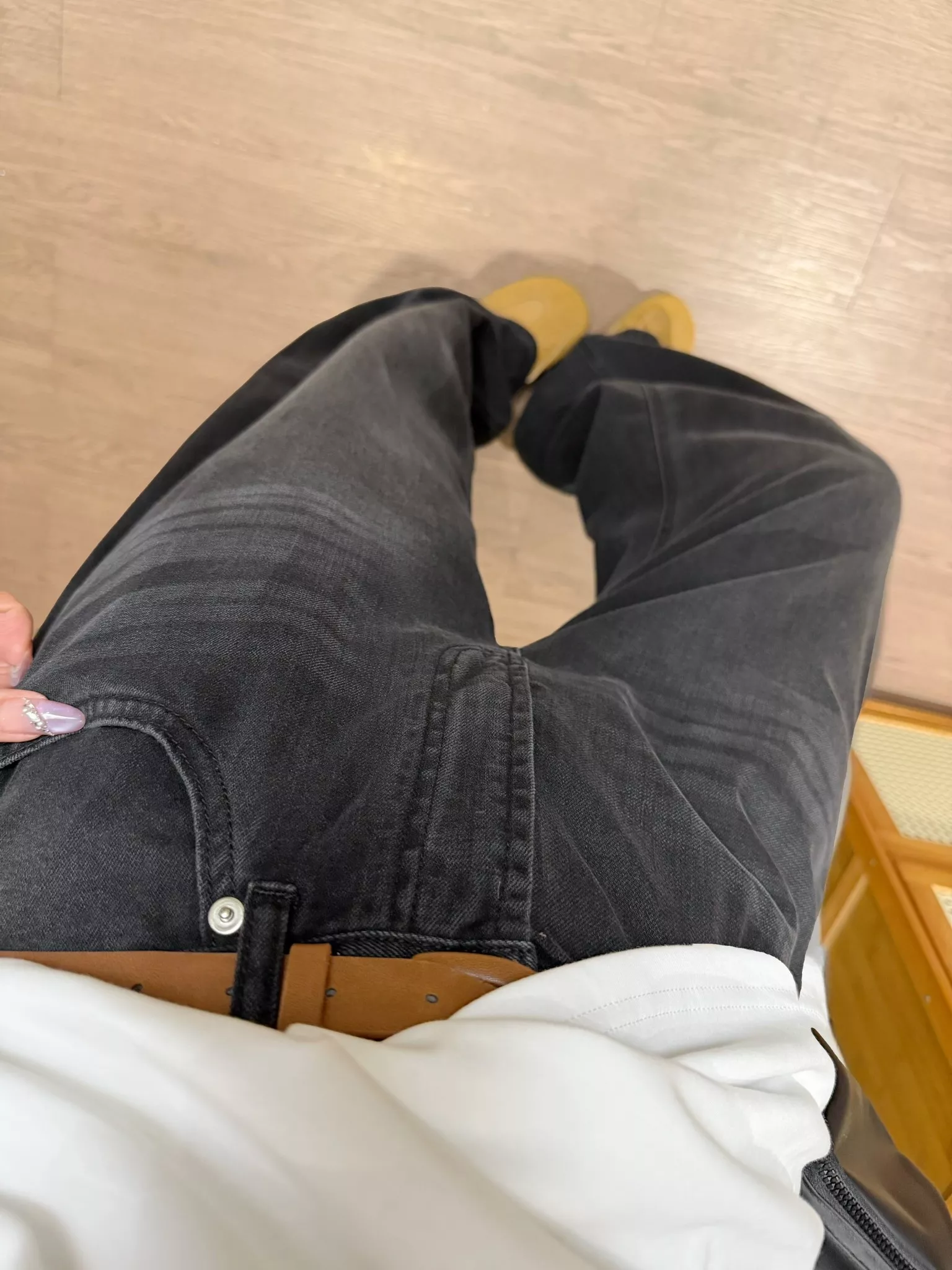 알렉산더왕 워싱 워터드롭 장식 커브드 데님 팬츠 상세 이미지 34