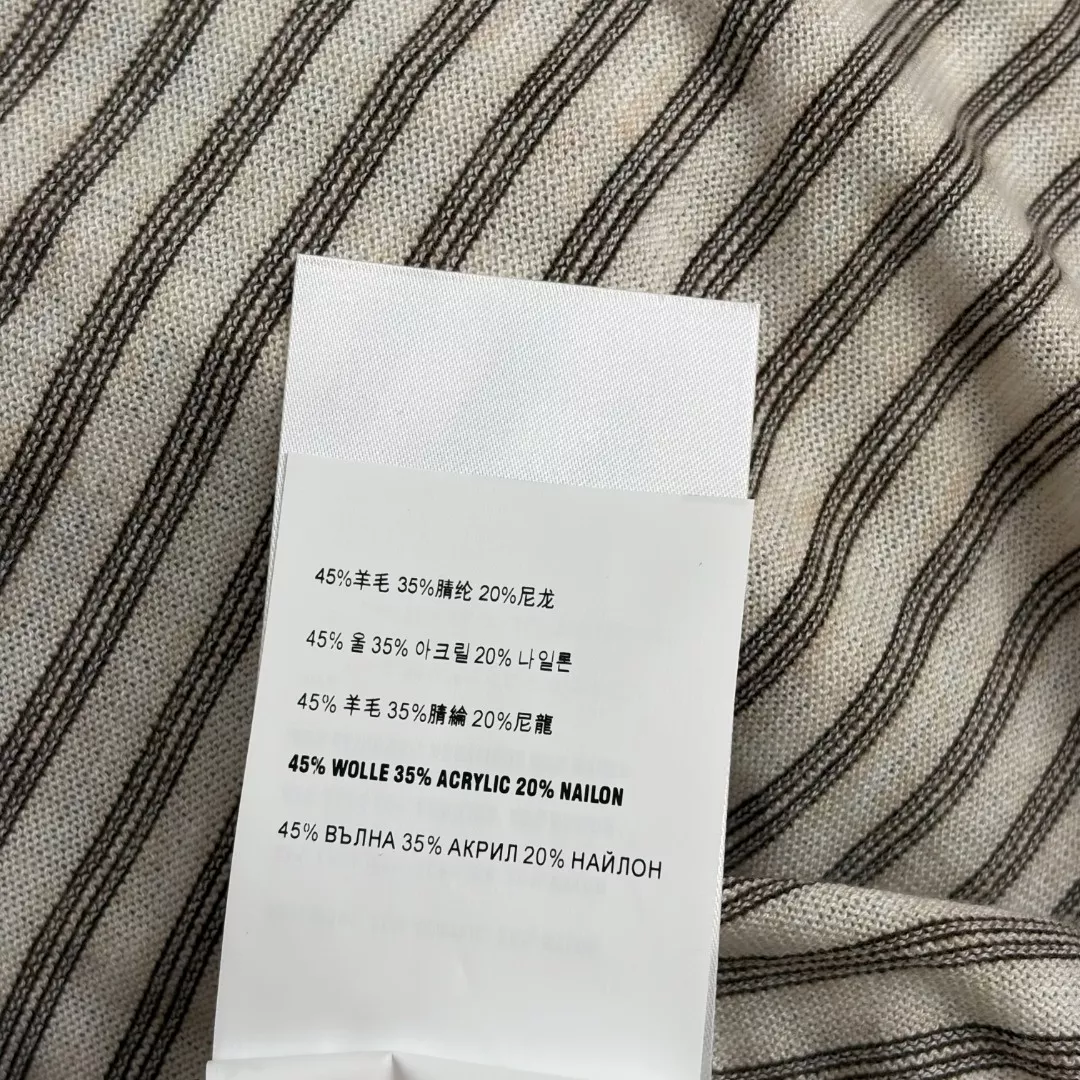 미우미우 로고 자수 스트라이프 밑단 스트링 반소매 니트 상세 이미지 9
