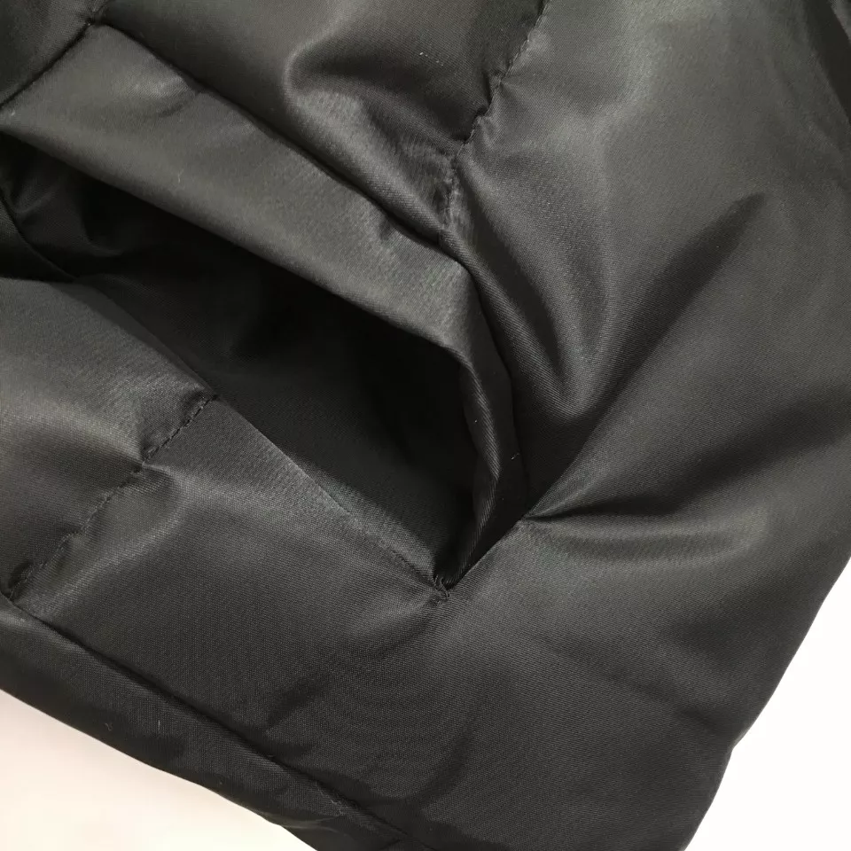 프라다 삼각 로고 허리 스트링 후드 미들 패딩 상세 이미지 7