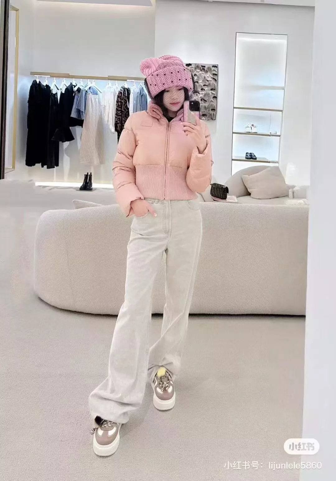 펜디 탈부착 퍼칼라 로고 패치 쇼트 패딩 재킷 상세 이미지 30