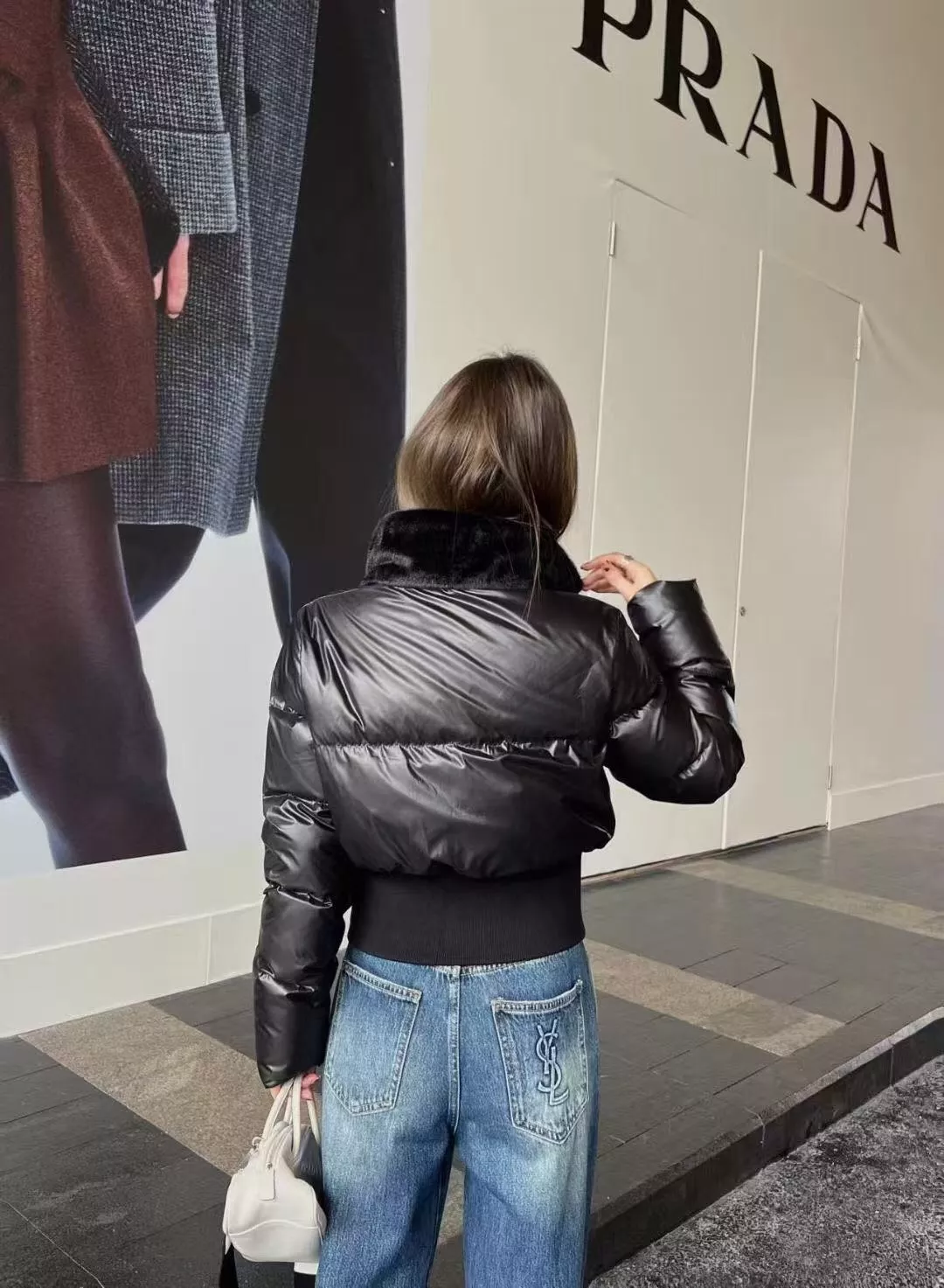 펜디 탈부착 퍼칼라 로고 패치 쇼트 패딩 재킷 상세 이미지 38