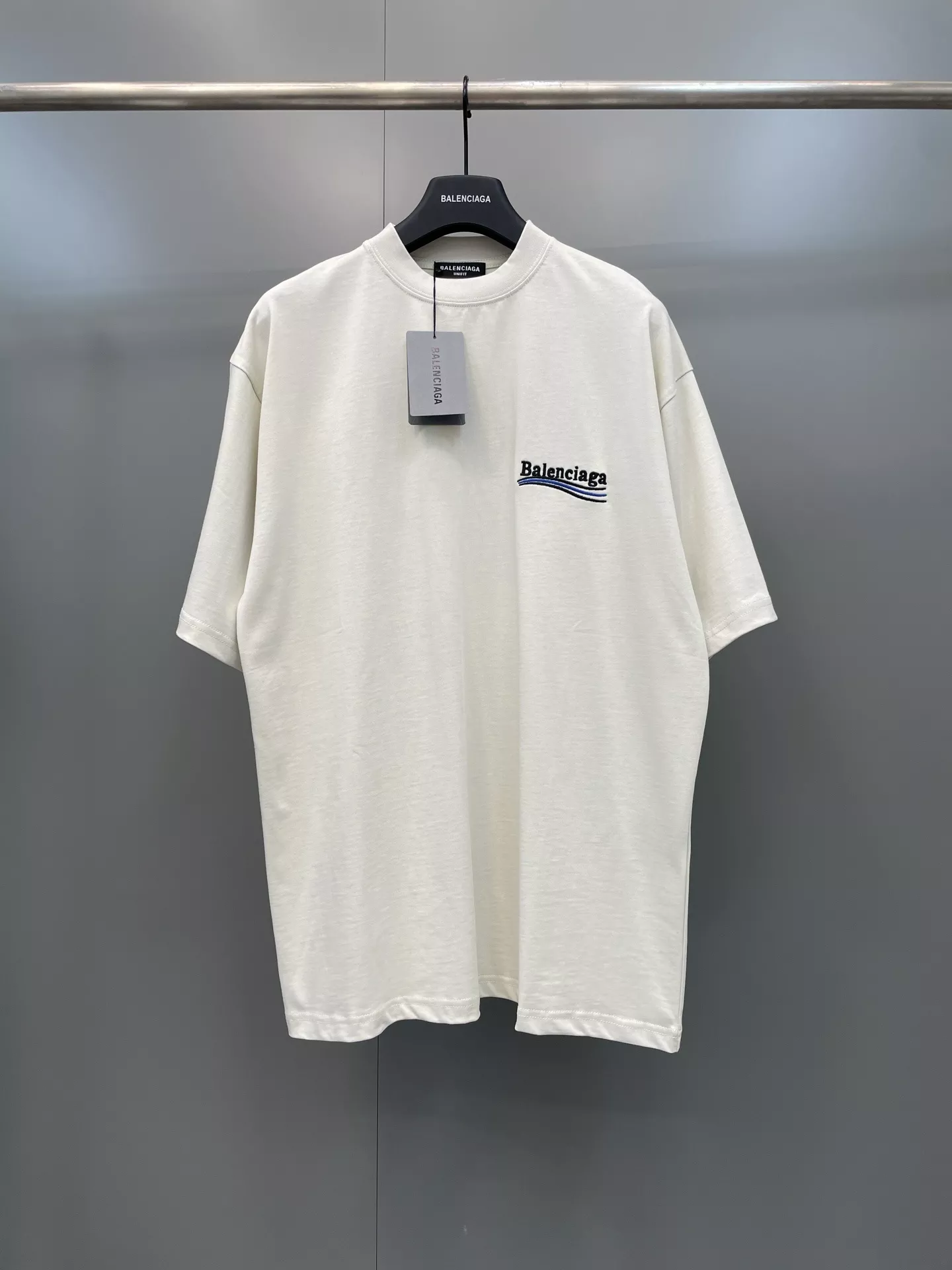 발렌시아가 코카콜라 자수 로고 오버핏 반소매 티셔츠 상세 이미지 1