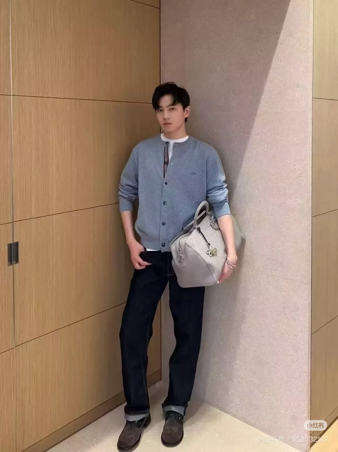 디올 블루 코튼 혼방 스트라이프 트리밍 자수 가디건 상세 이미지 17