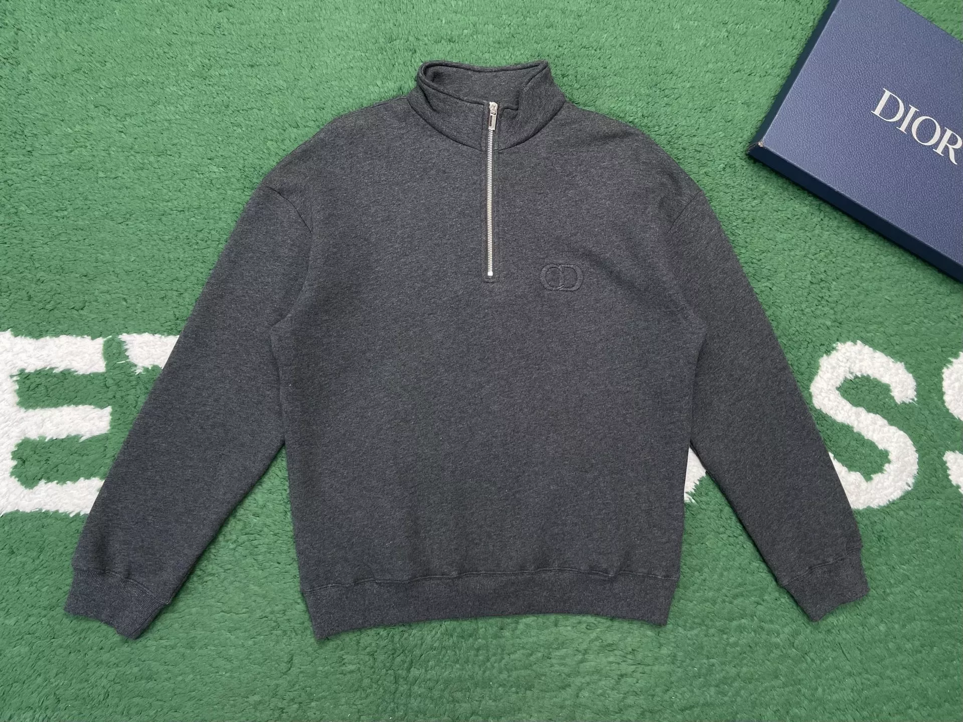 디올 반집업 긴소매 맨투맨 니트 상세 이미지 1