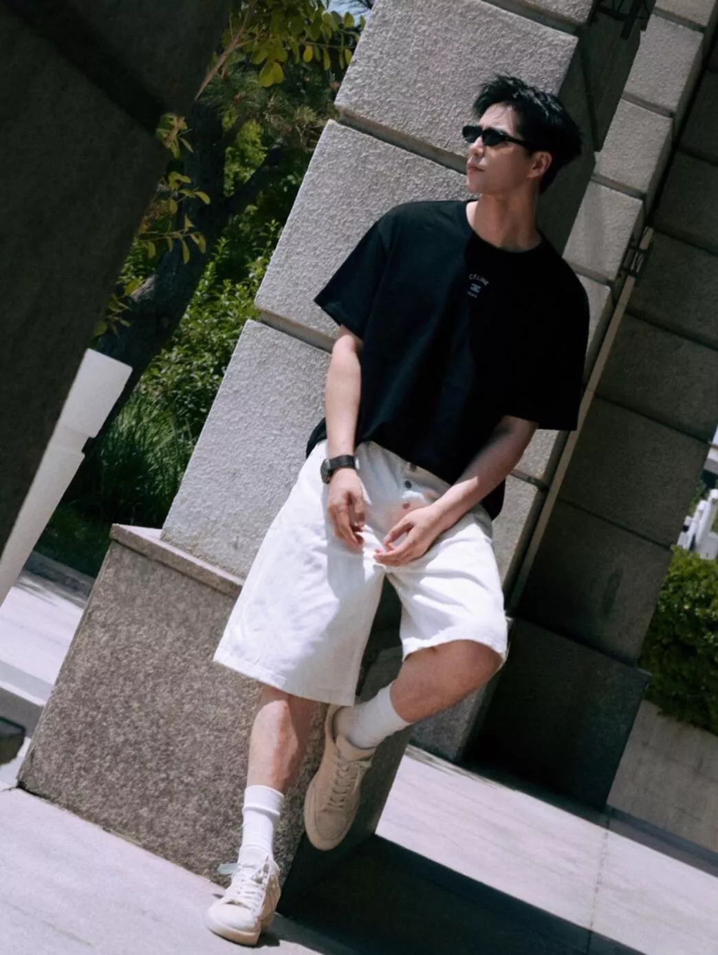 셀린느 루즈핏 로고 프린트 반소매 티셔츠 상세 이미지 29