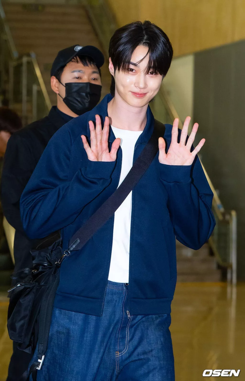 프라다 지퍼 디테일 직물 집업 재킷 상세 이미지 17