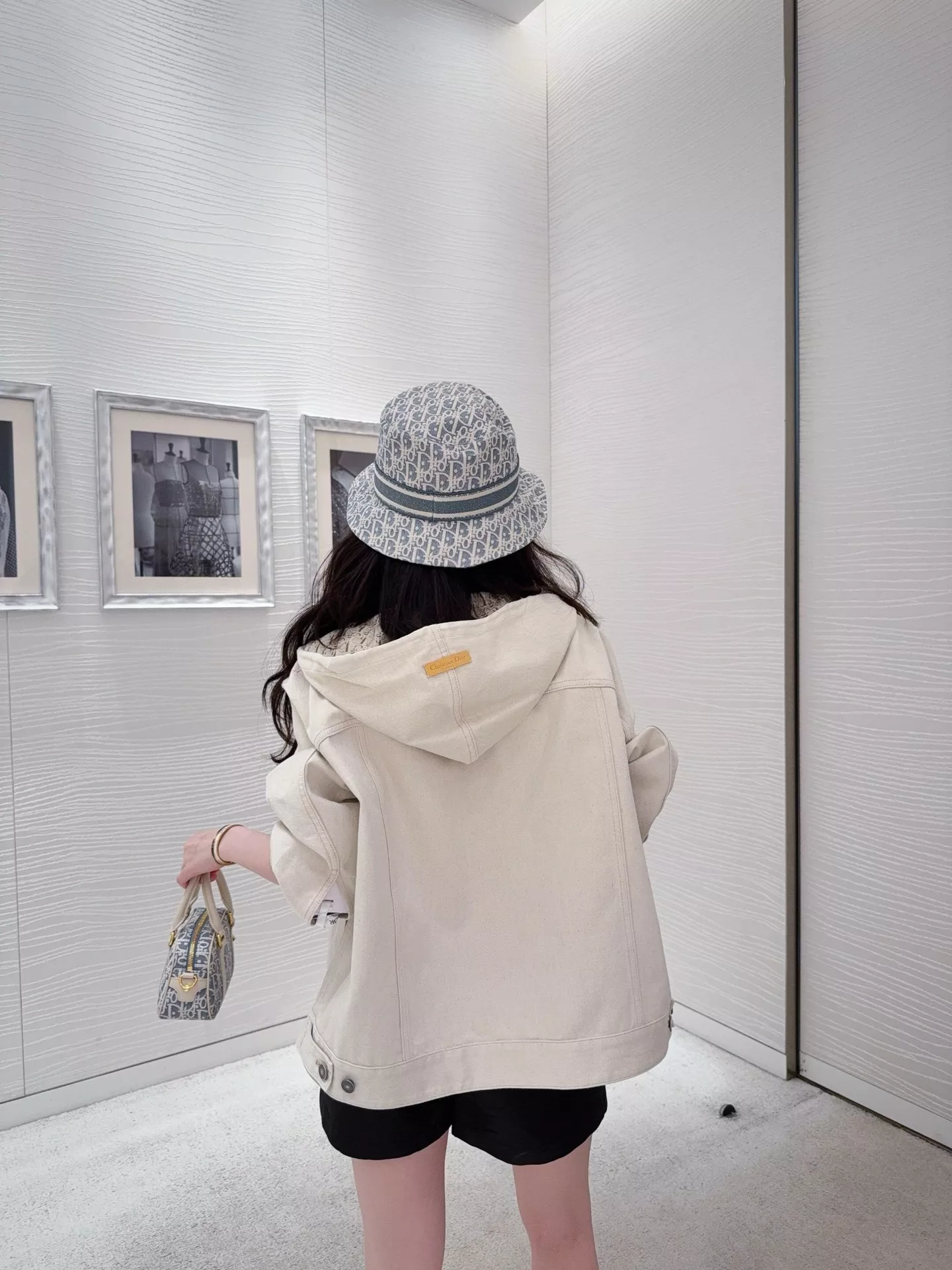 디올 오버사이즈 후드 버튼 재킷 상세 이미지 30
