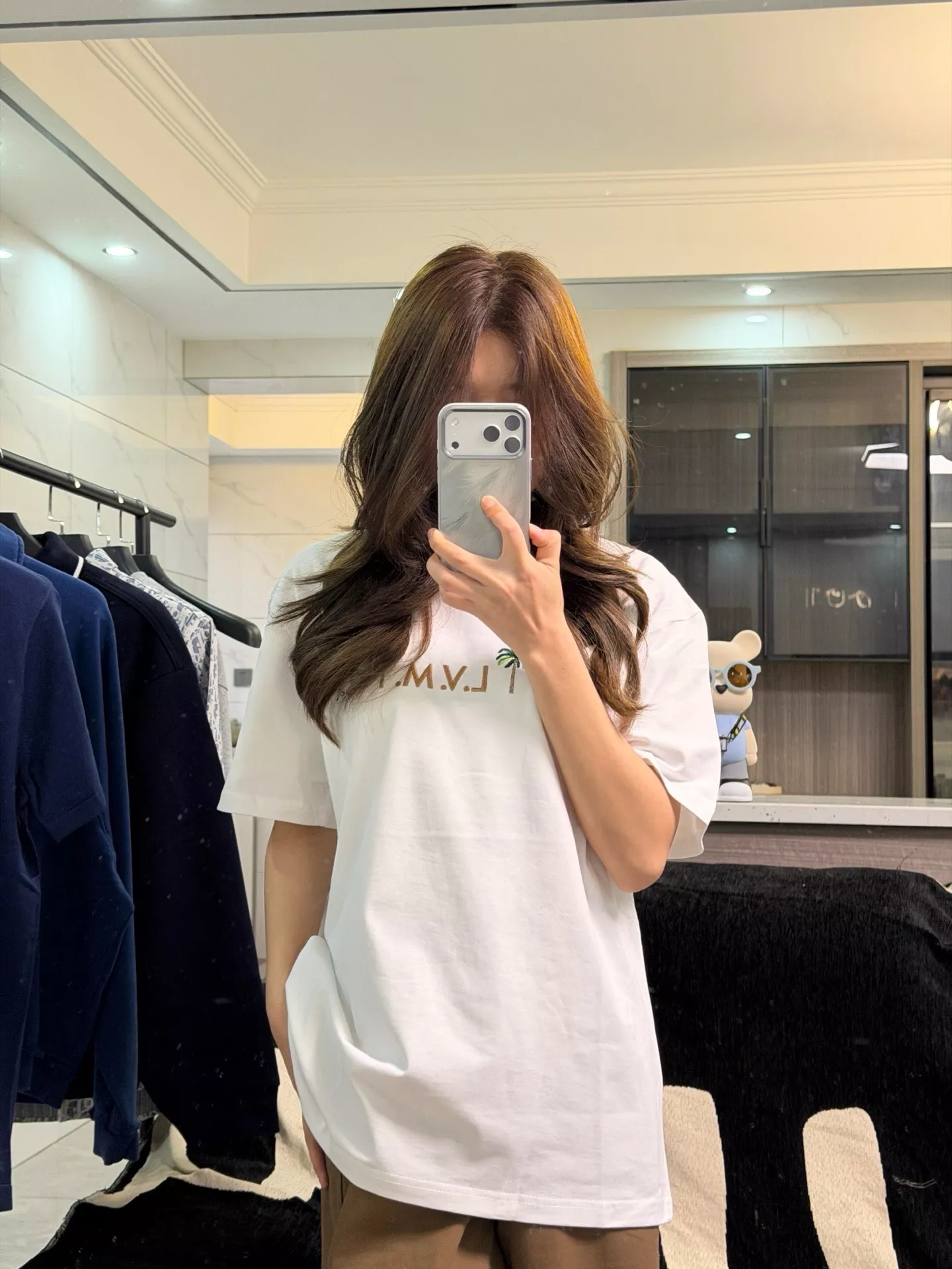 루이비통 애니멀 자수 루즈핏 반소매 티셔츠 상세 이미지 12