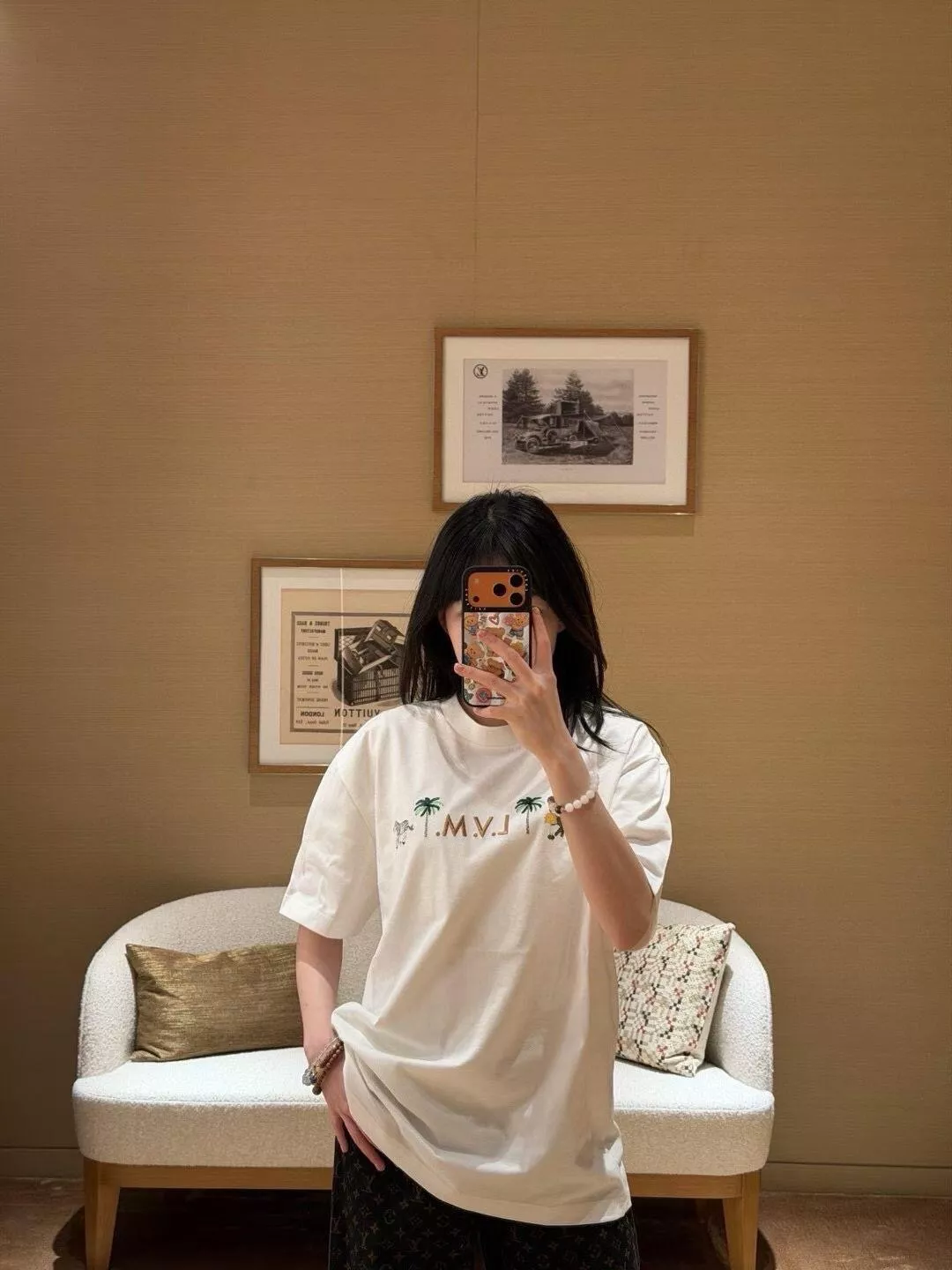 루이비통 애니멀 자수 루즈핏 반소매 티셔츠 상세 이미지 15