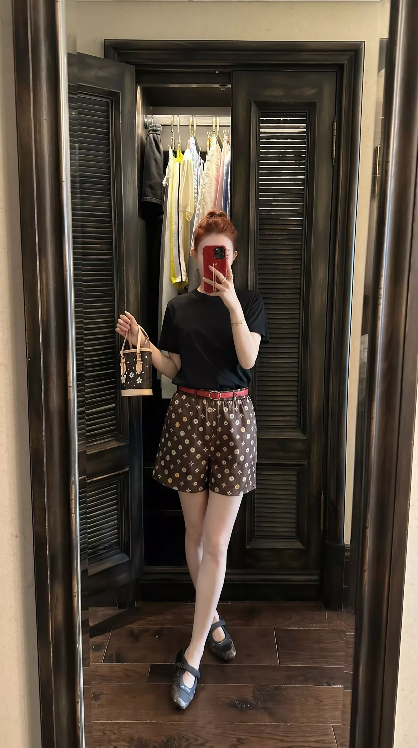 루이비통 모노그램 데이지 프린트 밴딩 하프 팬츠 상세 이미지 11