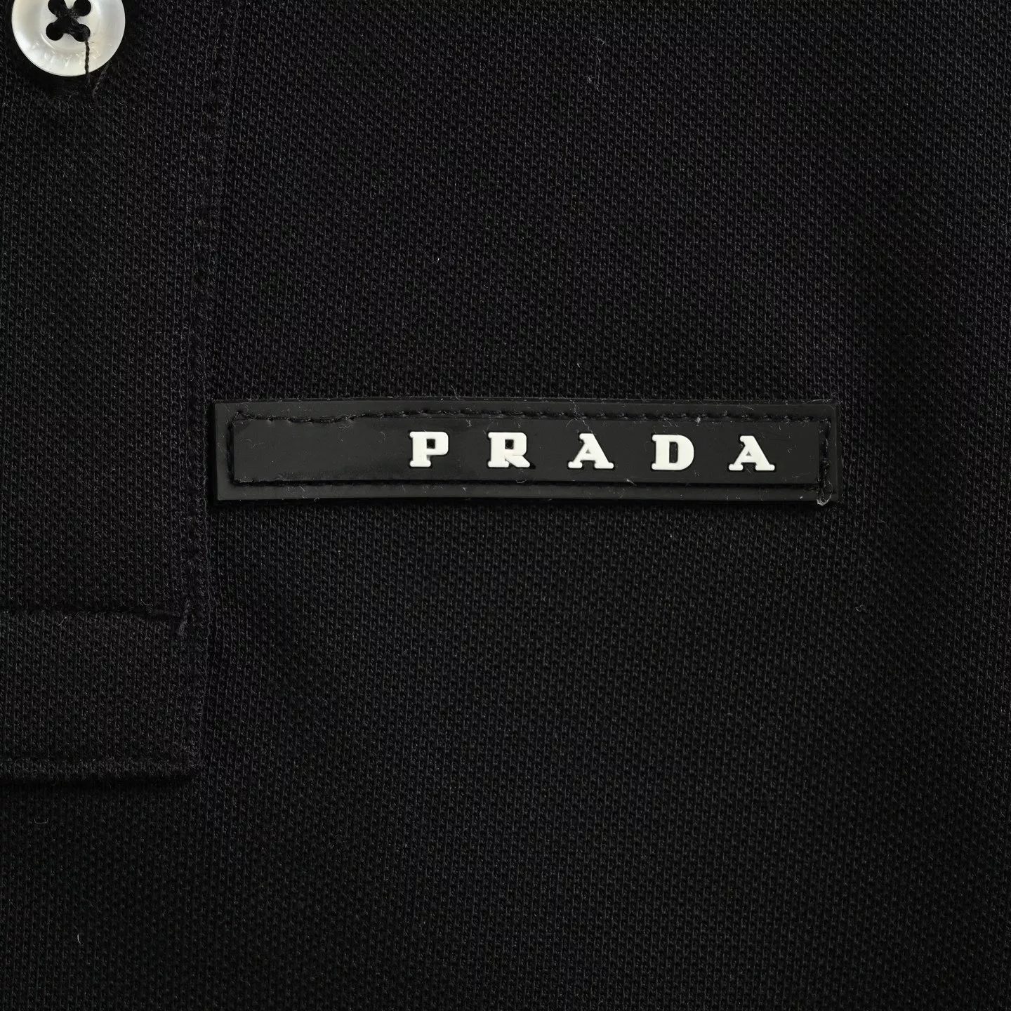 프라다 실리콘 트리밍 로고 피케 폴로 반소매 티셔츠 상세 이미지 8