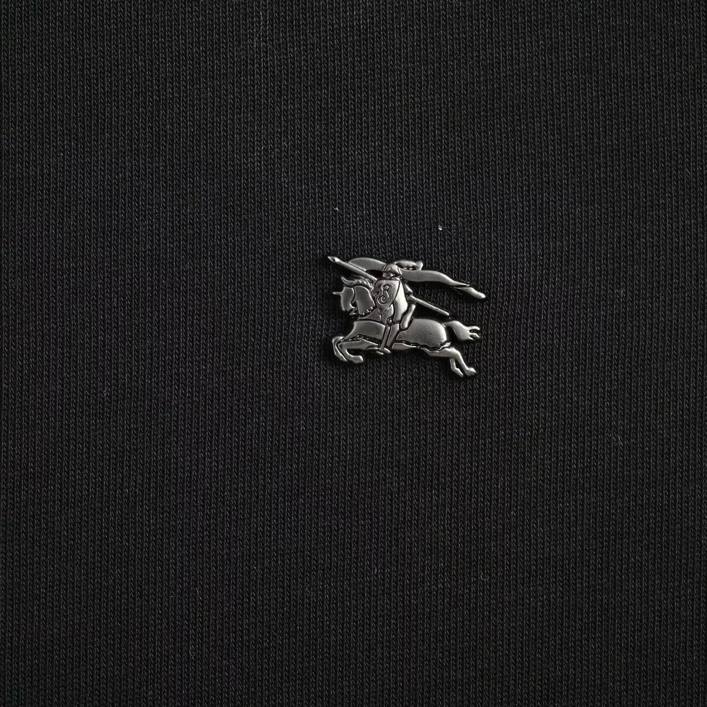 버버리 메탈 전마 로고 코튼 반소매 티셔츠 상세 이미지 8
