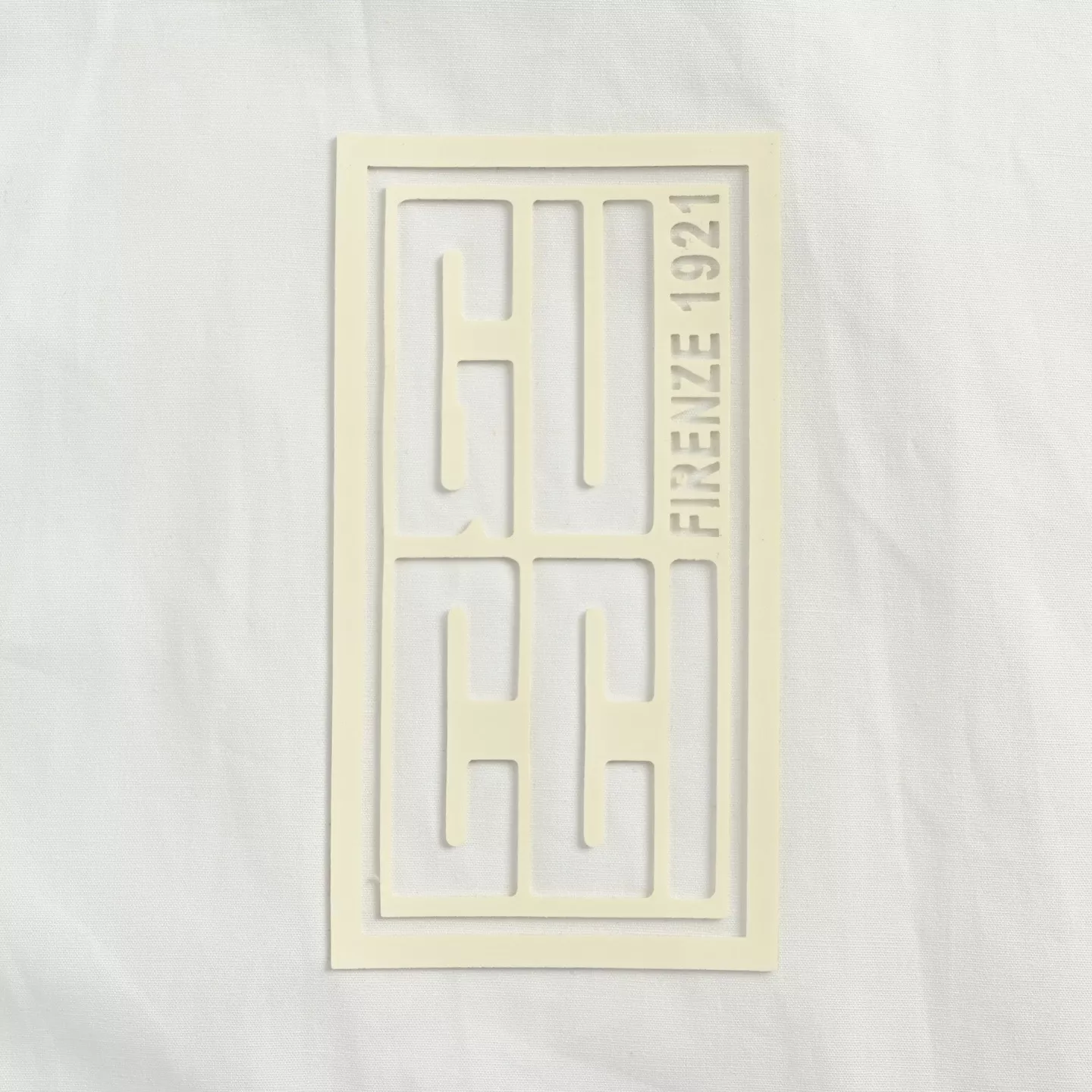 구찌 24SS 방패형 G 레터 압착 반소매 셔츠 상세 이미지 8