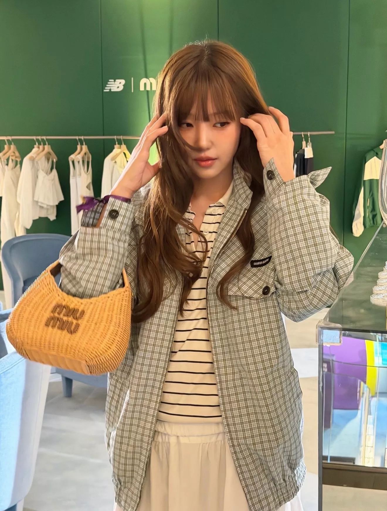 미우미우 블루그레이 비시 체크 하링턴 재킷 상세 이미지 11