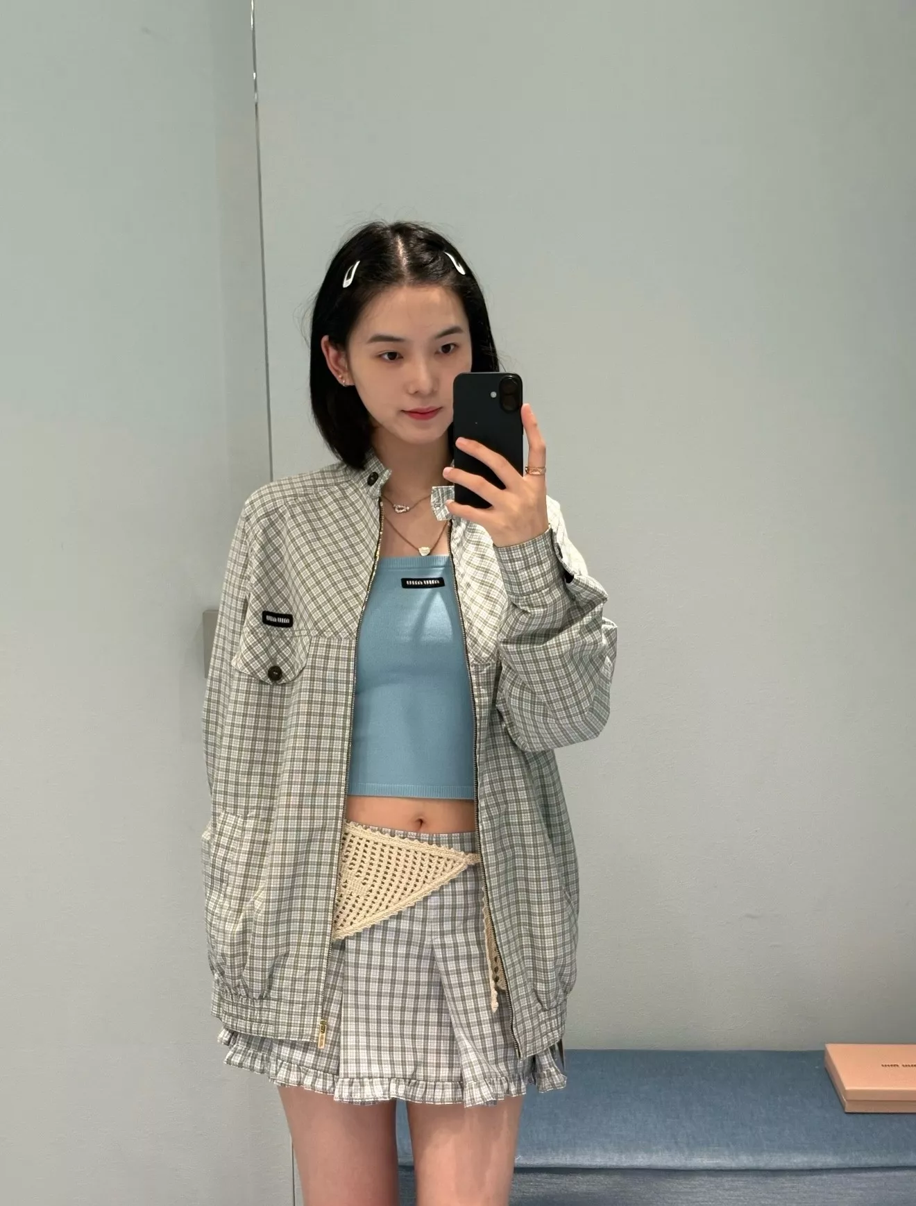 미우미우 블루그레이 비시 체크 하링턴 재킷 상세 이미지 14