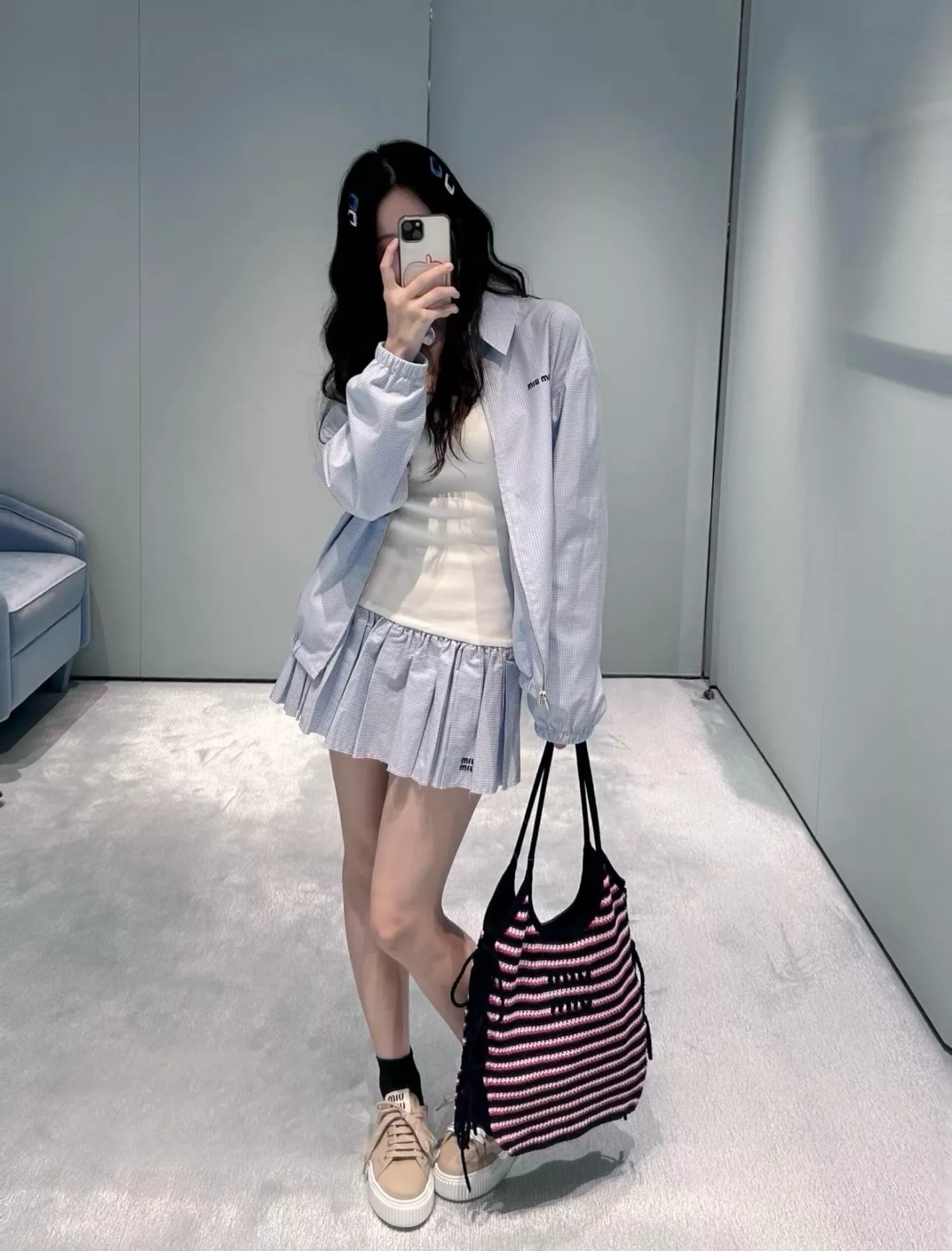 미우미우 라이트블루 깅엄 체크 자수 집업 재킷 상세 이미지 11