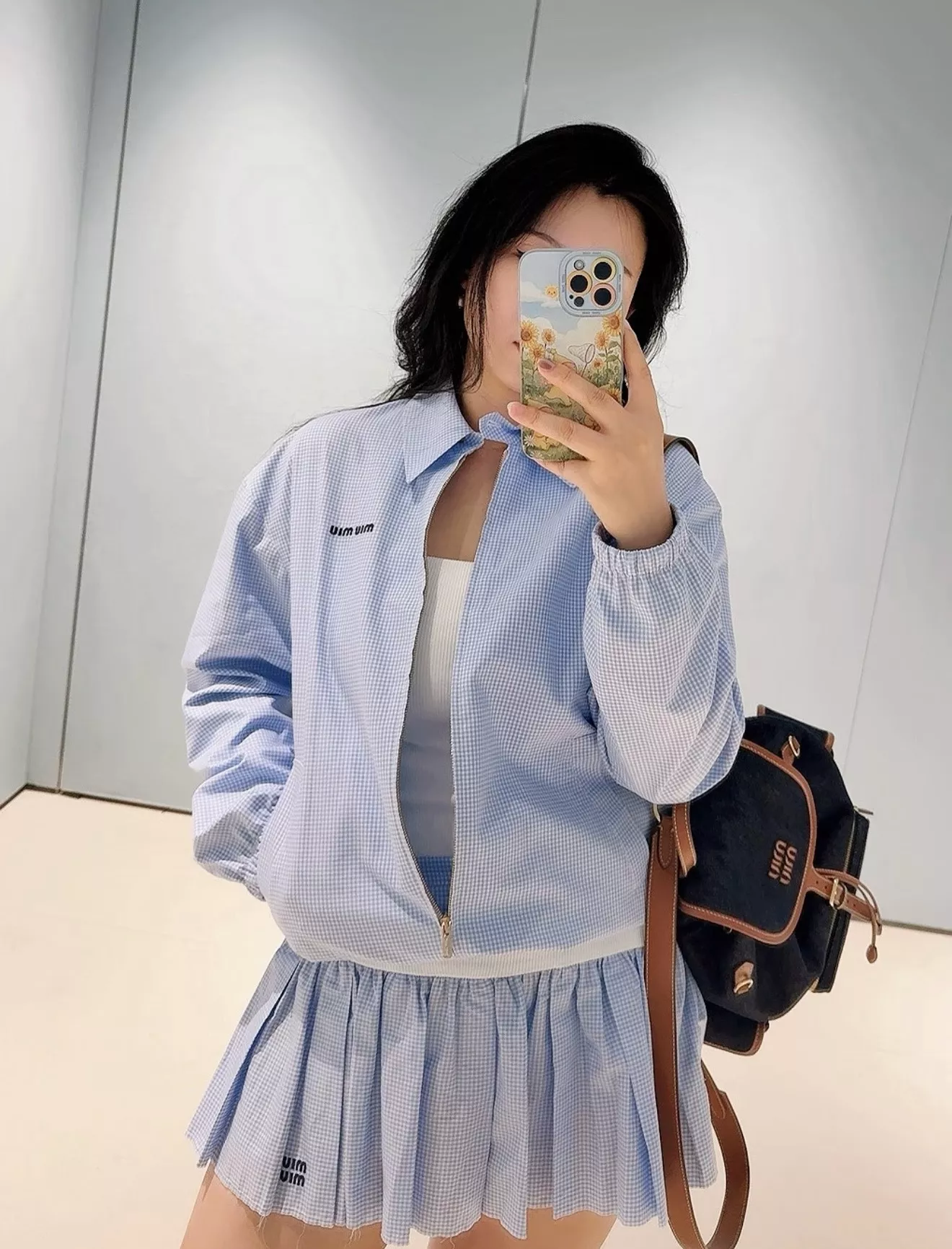 미우미우 라이트블루 깅엄 체크 자수 집업 재킷 상세 이미지 14