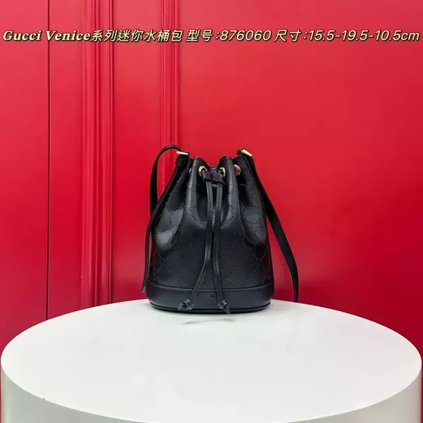 구찌 베니스 시리즈 미니 드로스트링 버킷백