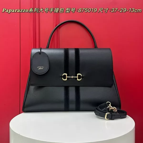 구찌 Paparazzo 시리즈 라지 플랩 토트백