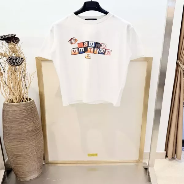 루이비통 큐브 로고 프린트 코튼 반소매 티셔츠