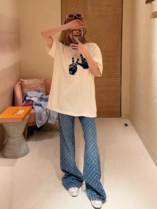 루이비통 로고 패치 자수 코튼 반소매 티셔츠 상세 이미지 23
