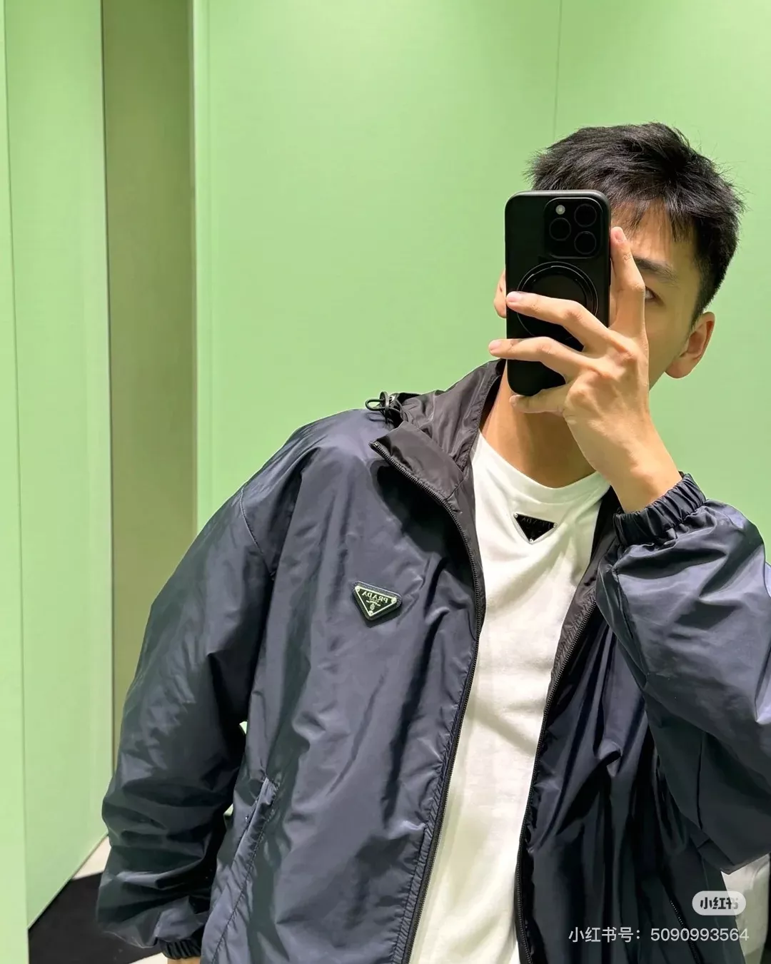 프라다 재생 나일론 양면 후드 재킷 상세 이미지 20