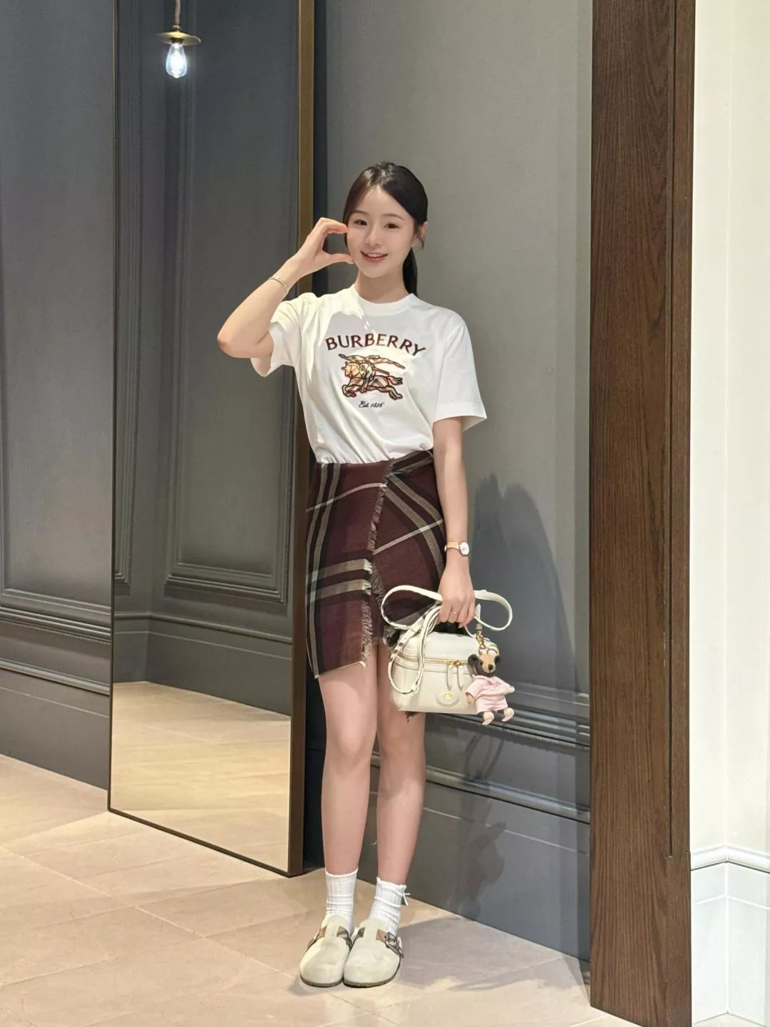버버리 체크 기사 로고 자수 원형넥 반소매 티셔츠 상세 이미지 18