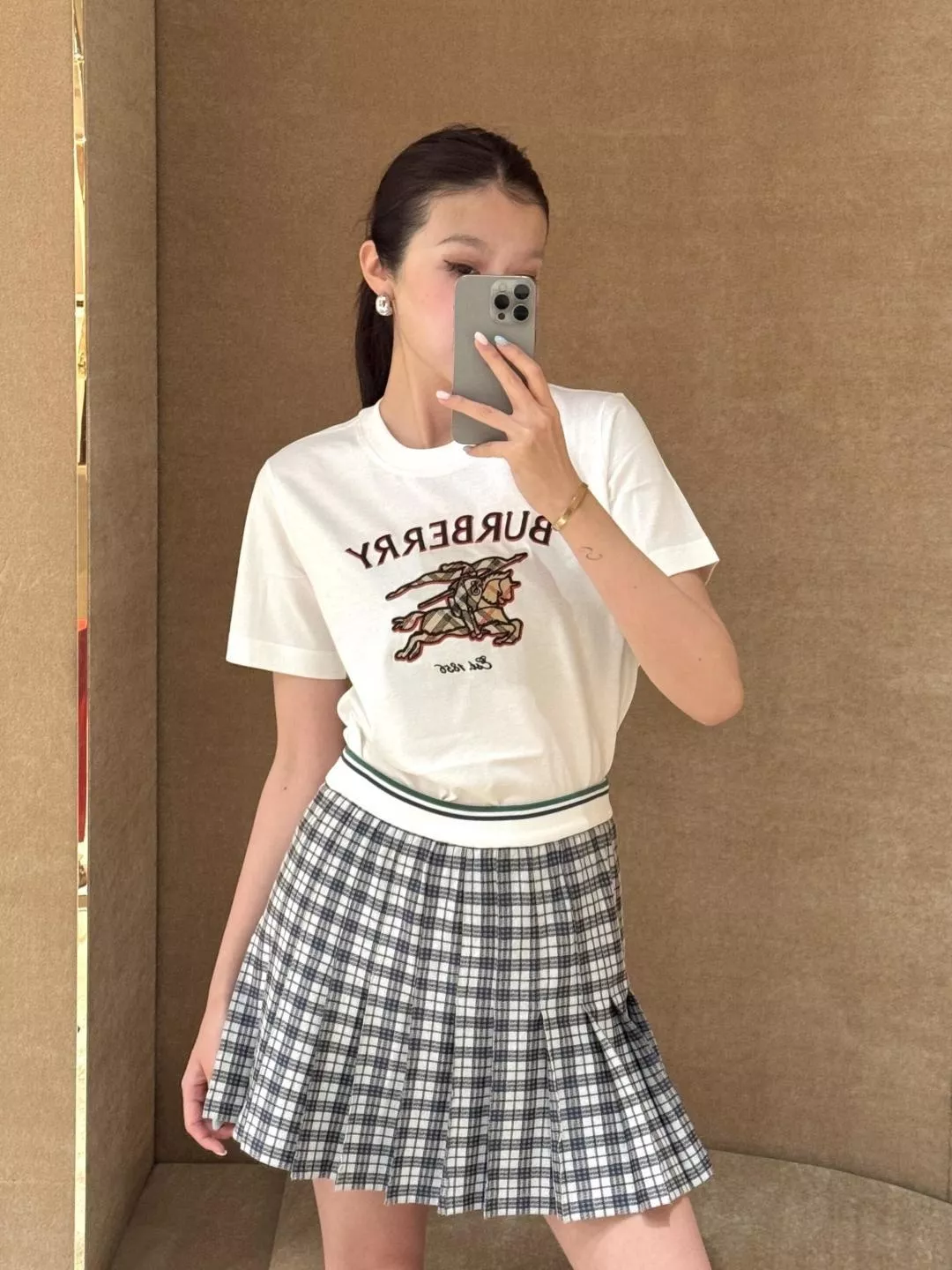 버버리 체크 기사 로고 자수 원형넥 반소매 티셔츠 상세 이미지 21