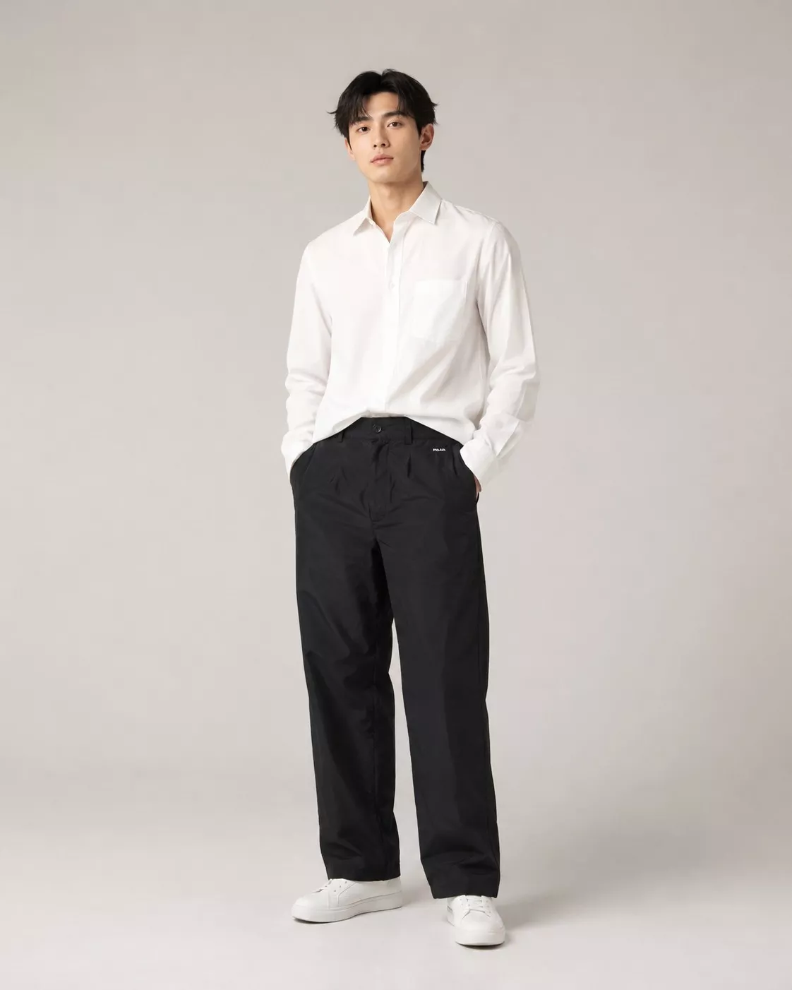 프라다 로고 자수 나일론 롱 팬츠 상세 이미지 14