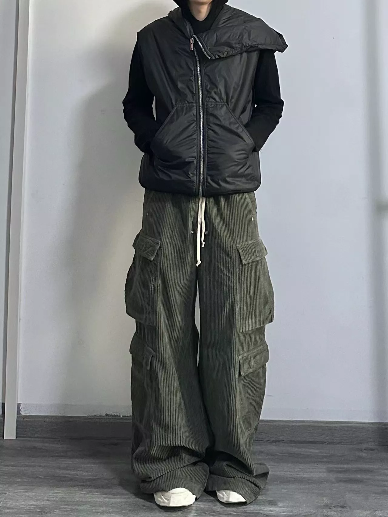 릭오웬스 올리브그린 코듀로이 멀티포켓 와이드 팬츠 상세 이미지 13