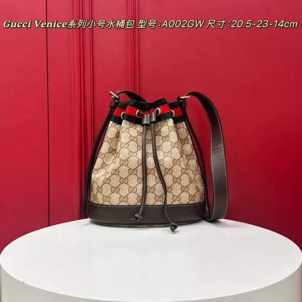 구찌 베니스 스몰 드로스트링 버킷백