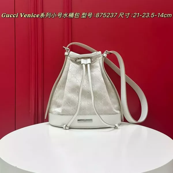 구찌 베니스 시리즈 스몰 드로스트링 버킷백
